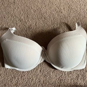 Victoria’s Secret bra 36DD